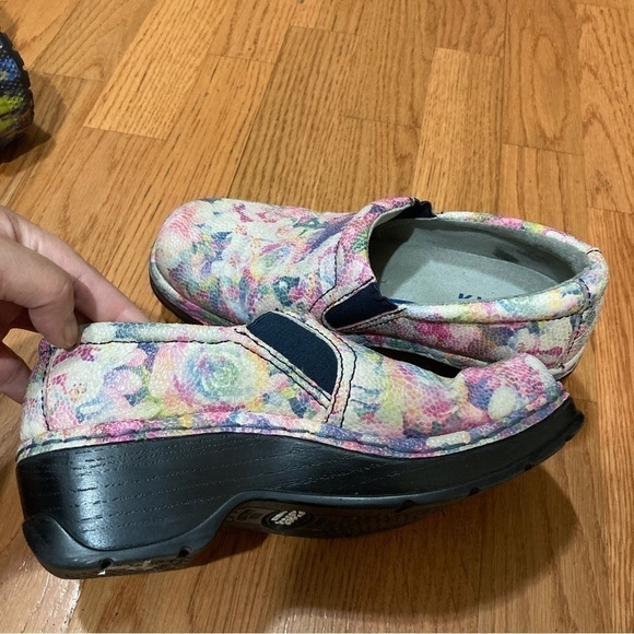 6.5 KLOGS FOOTWEAR Naples Collection Clogs great for someone on their feet a lot - Picture 13 of 15